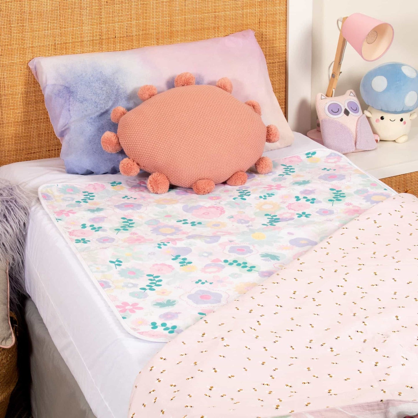 Conni Kids Reusable Bed Pad - Flower Print