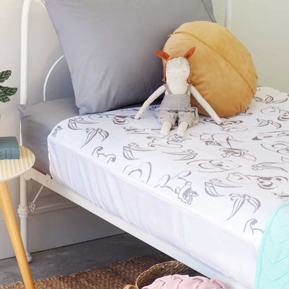 Conni Kids Reusable Bed Pad with Tuck-ins - Aussie Animals