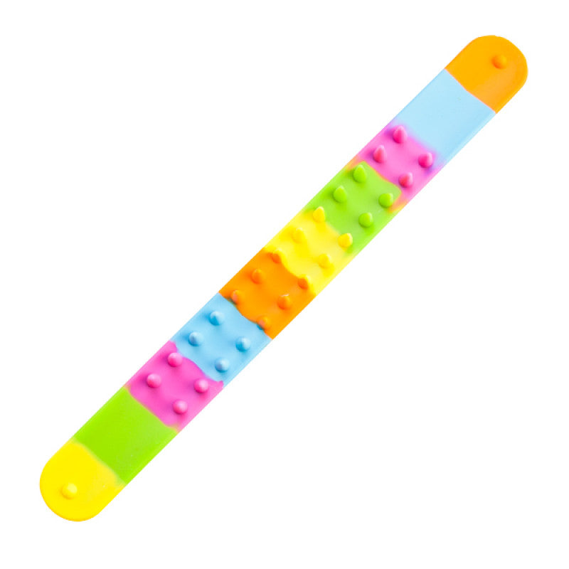 Rainbow Spiky Snap